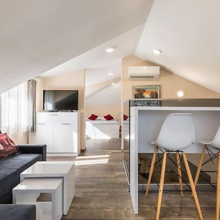 Elegant Residence Rooms & Apartments スプリト エクステリア 写真