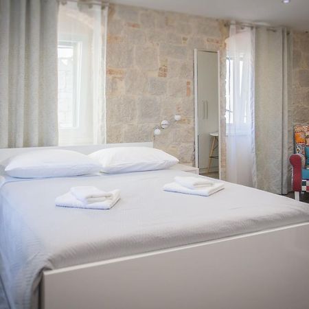 Elegant Residence Rooms & Apartments スプリト エクステリア 写真