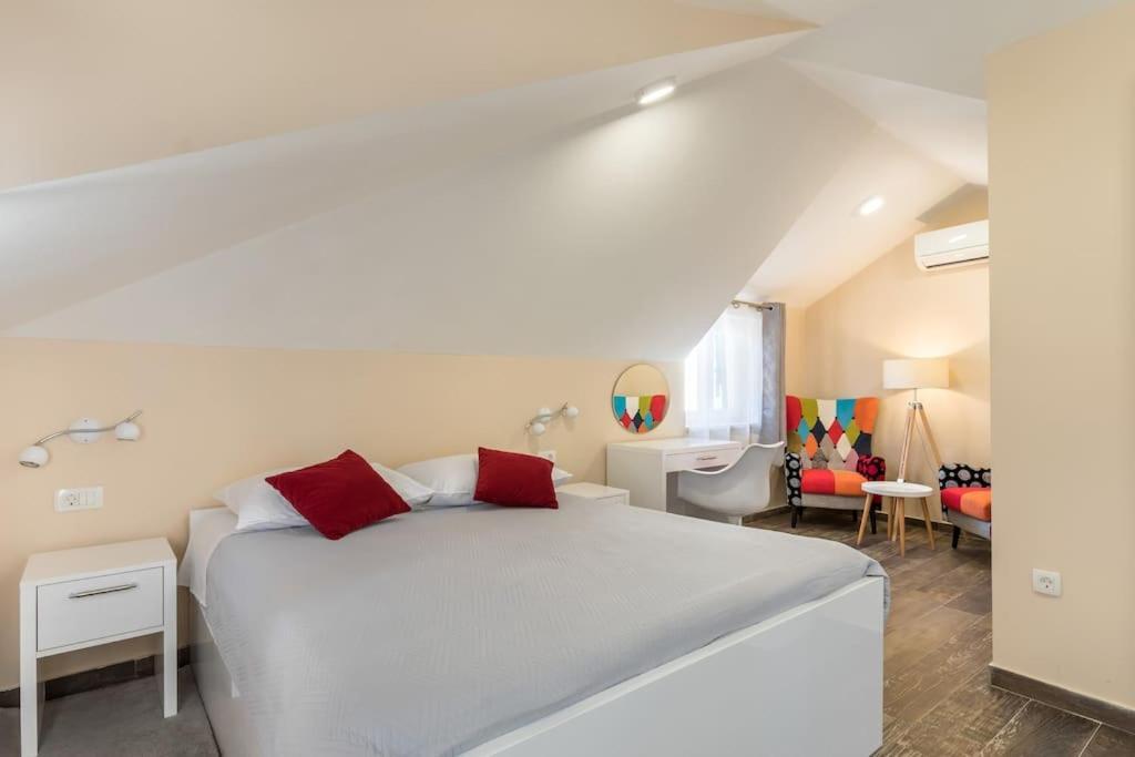 Elegant Residence Rooms & Apartments スプリト エクステリア 写真