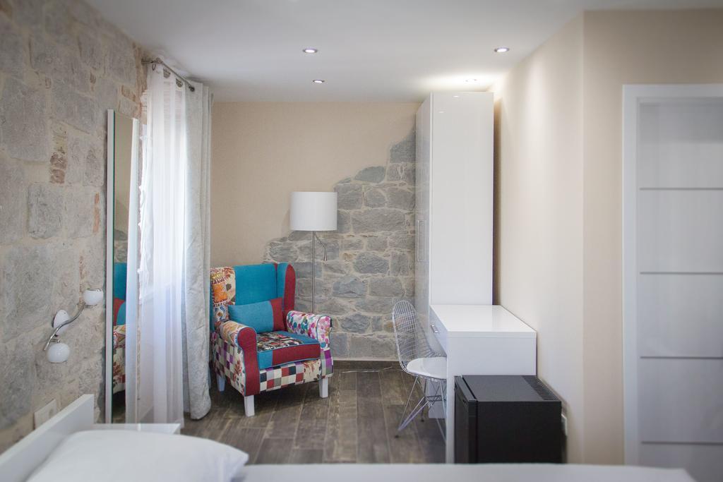 Elegant Residence Rooms & Apartments スプリト エクステリア 写真