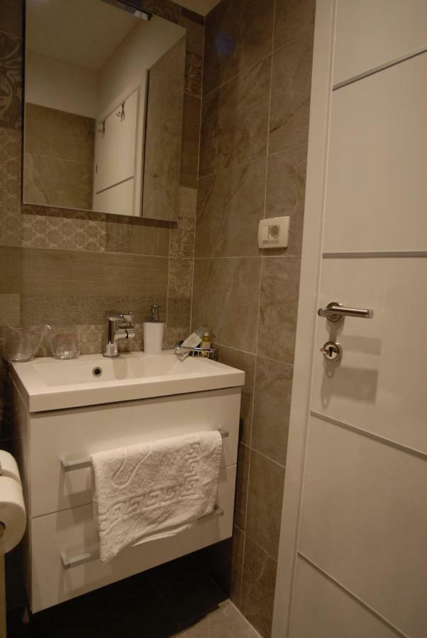 Elegant Residence Rooms & Apartments スプリト エクステリア 写真