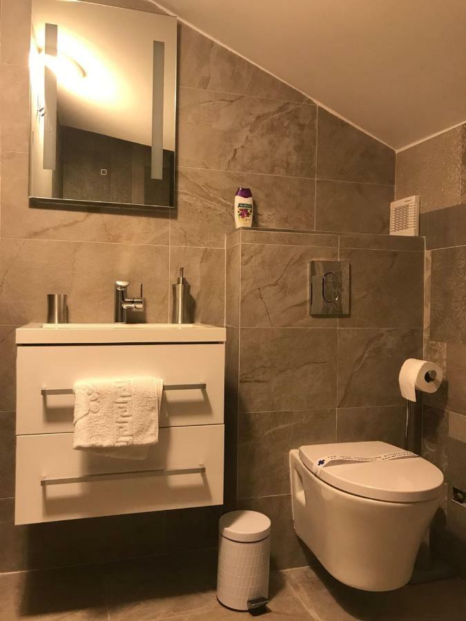 Elegant Residence Rooms & Apartments スプリト エクステリア 写真